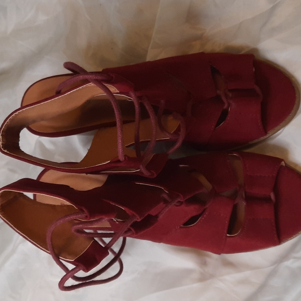 Qupid Heels Size 8